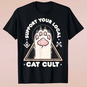 Cat Cult graphic T Shirt - medium